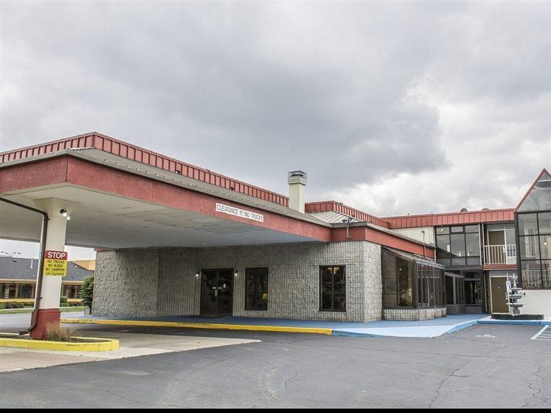 Super 8 By Wyndham Perrysburg-Toledo Hotel Luaran gambar