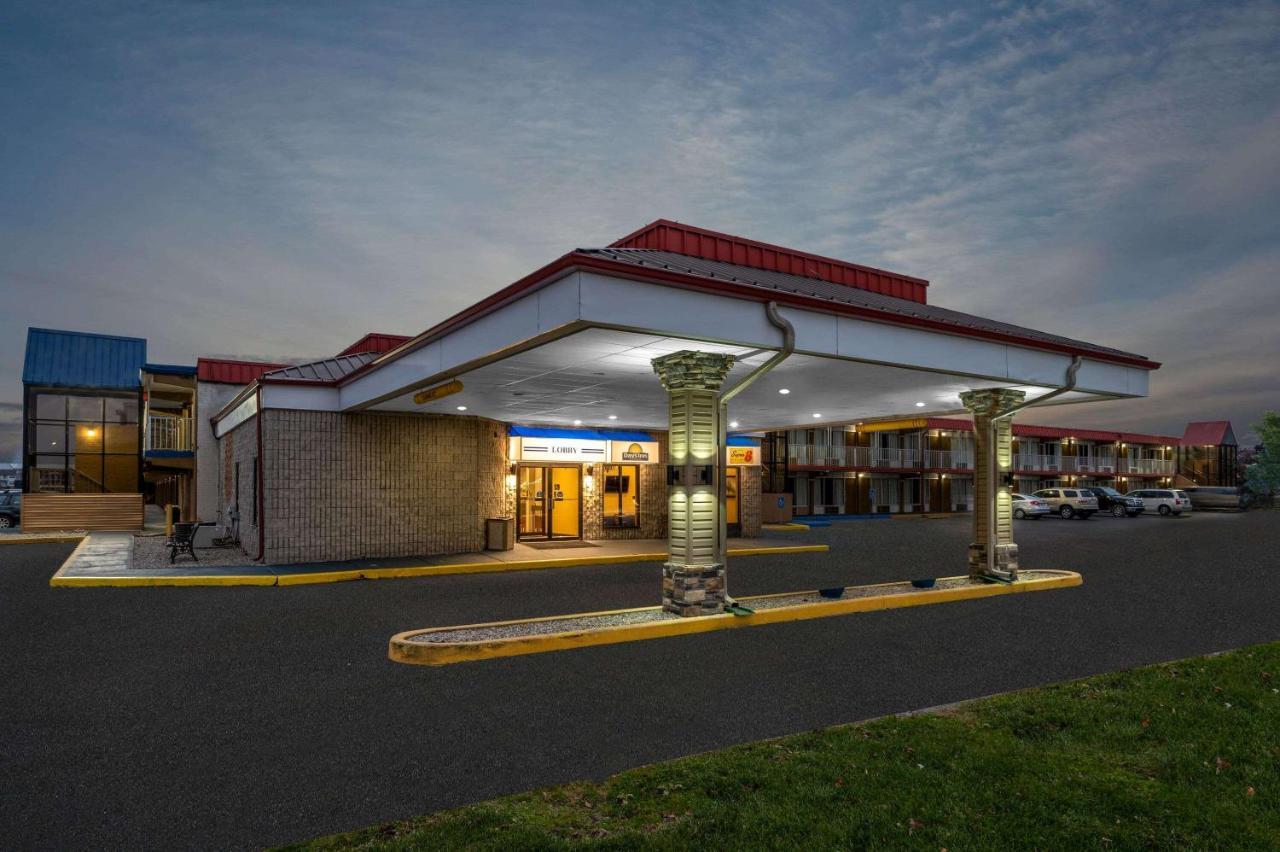 Super 8 By Wyndham Perrysburg-Toledo Hotel Luaran gambar