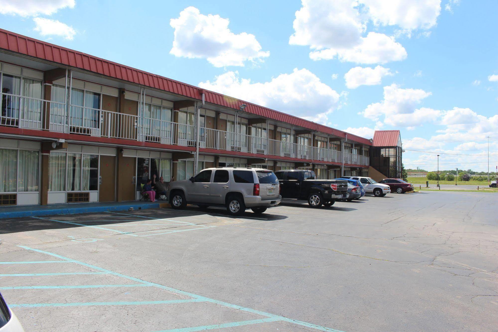Super 8 By Wyndham Perrysburg-Toledo Hotel Luaran gambar