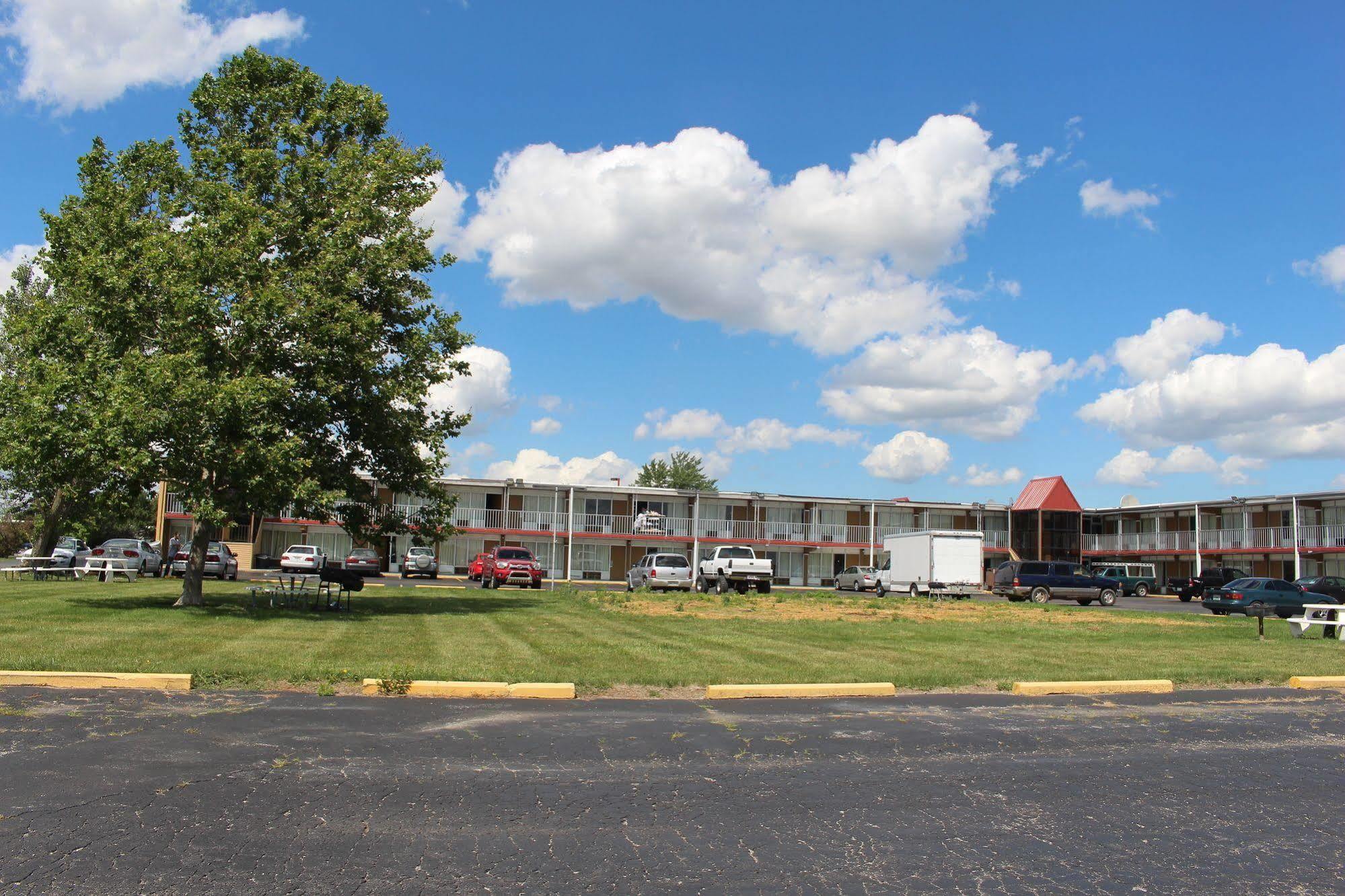 Super 8 By Wyndham Perrysburg-Toledo Hotel Luaran gambar