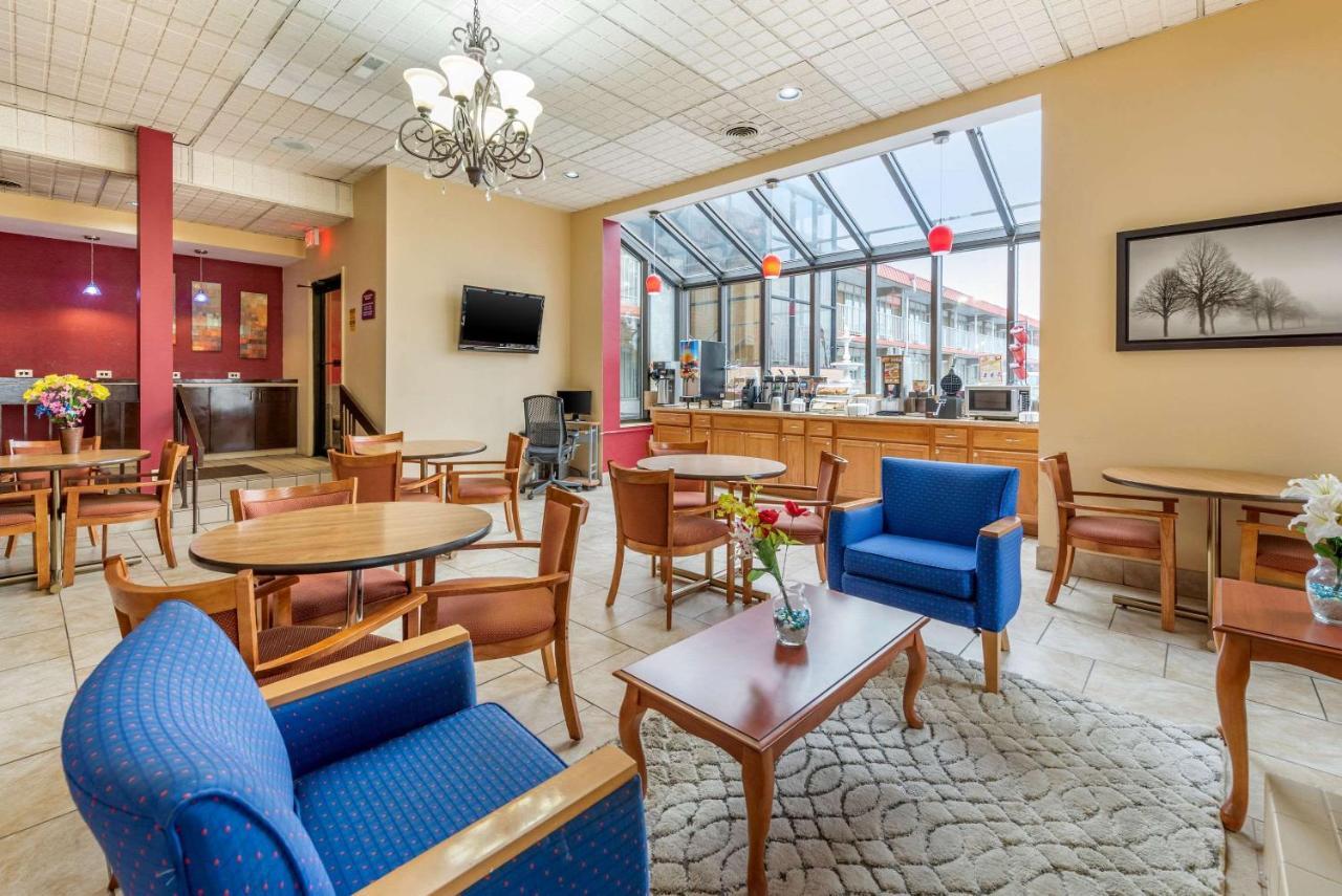 Super 8 By Wyndham Perrysburg-Toledo Hotel Luaran gambar