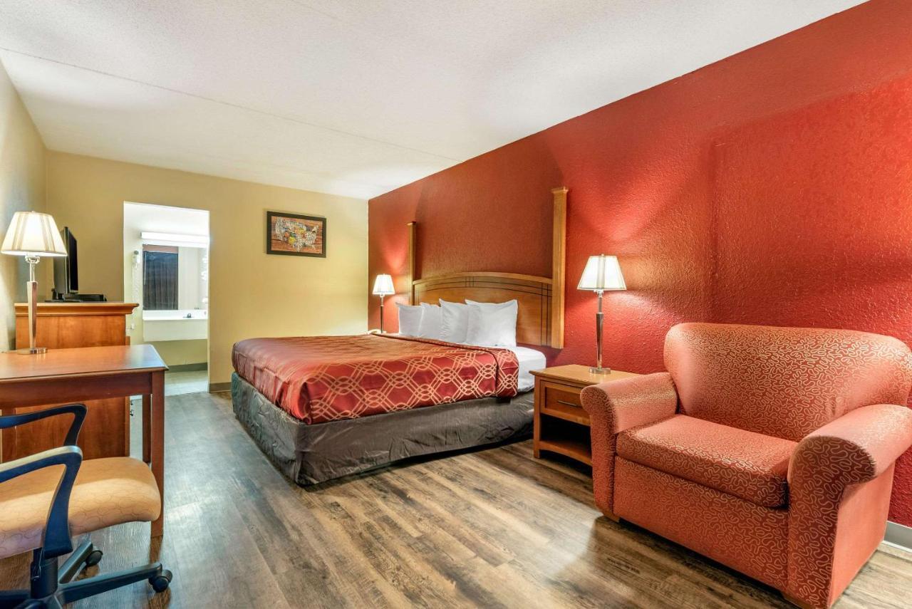 Super 8 By Wyndham Perrysburg-Toledo Hotel Luaran gambar